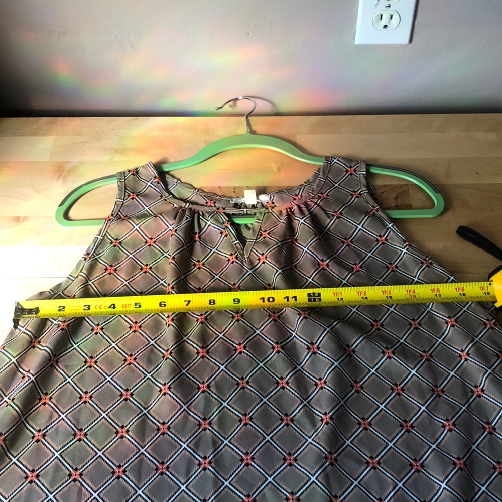 Patterned Top - Picture 3 of 4